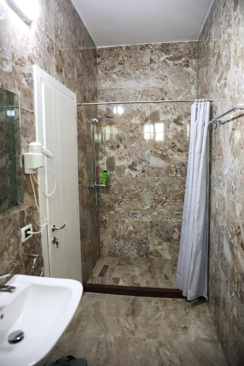 Merkaj Hotel Berat Eksteriør billede