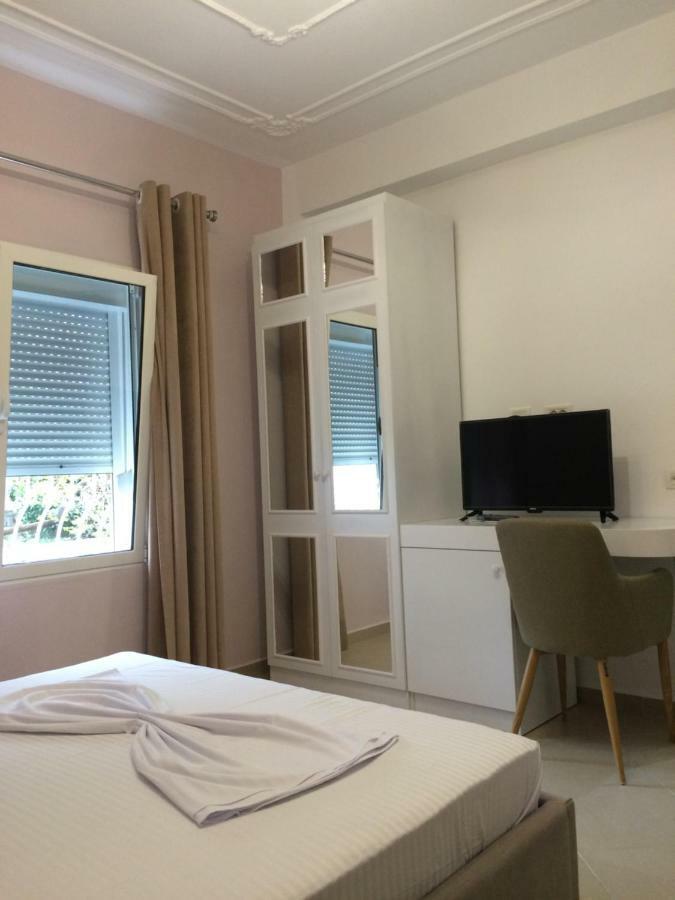 Merkaj Hotel Berat Eksteriør billede