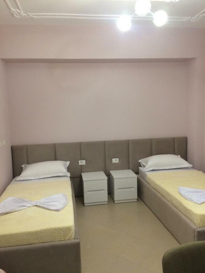 Merkaj Hotel Berat Eksteriør billede